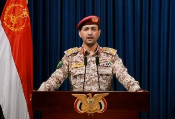 القوات المسلحة اليمنية تستهدف مطار "اللد" بصاروخ باليستي انشطاري