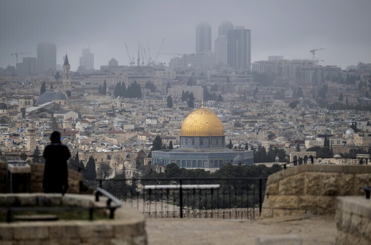 الاحتلال يخطط لإقامة مركز استيطاني على أرض مطار القدس الدولي