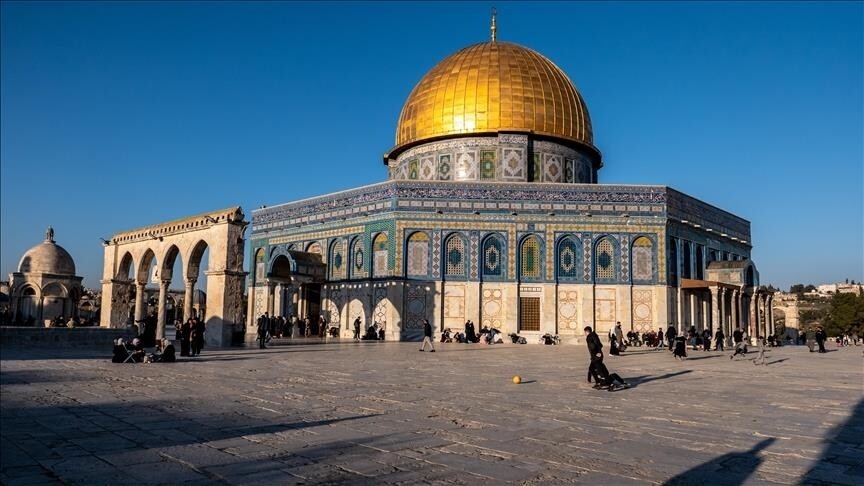 الأقصى تحت الانتهاك.. بن غفير يدنس عتبات المسجد وسط صمت مخز إسلامي وعربي