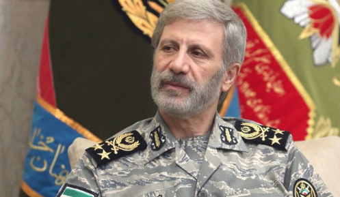 أمير حاتمي يتوعد: أمن الخليج خط أحمر والرد الإيراني حاضر في كل ثانية