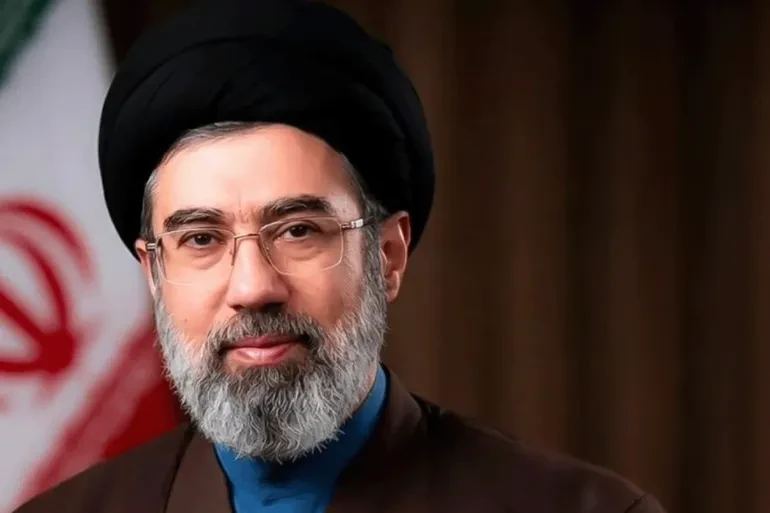 خامنئي يكشف عن ساحتين جديدتين لهزيمة أعداء إيران
