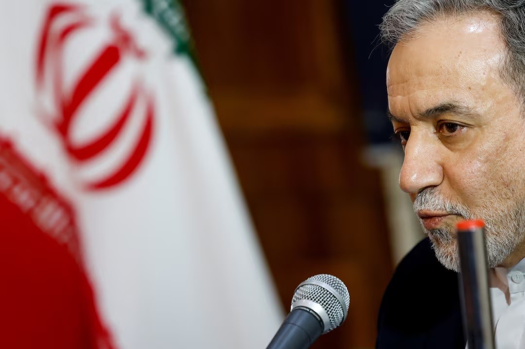 مصدر: طهران ستوقف هجماتها ما دامت أمريكا ملتزمة بوقف الضربات