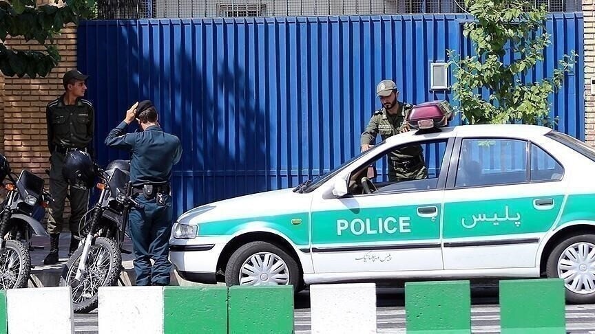 إيران: مقتل 5 أشخاص بينهم ضابط في اشتباك بين قوات الأمن وجماعة مسلحة