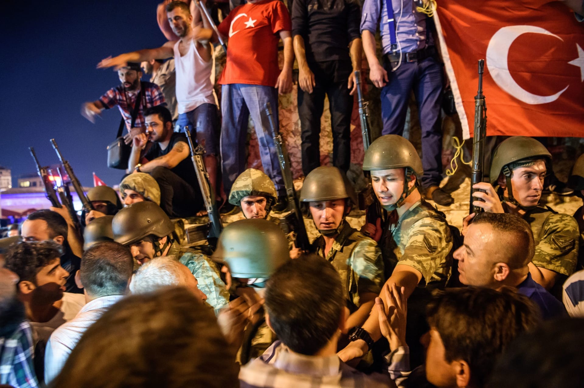 بكير أتاجان يكتب: من محاولة انقلاب إلى إعادة تشكيل الدولة.. كيف غيّرت ليلة 15يوليو 2016 المسار الاستراتيجي لتركيا؟