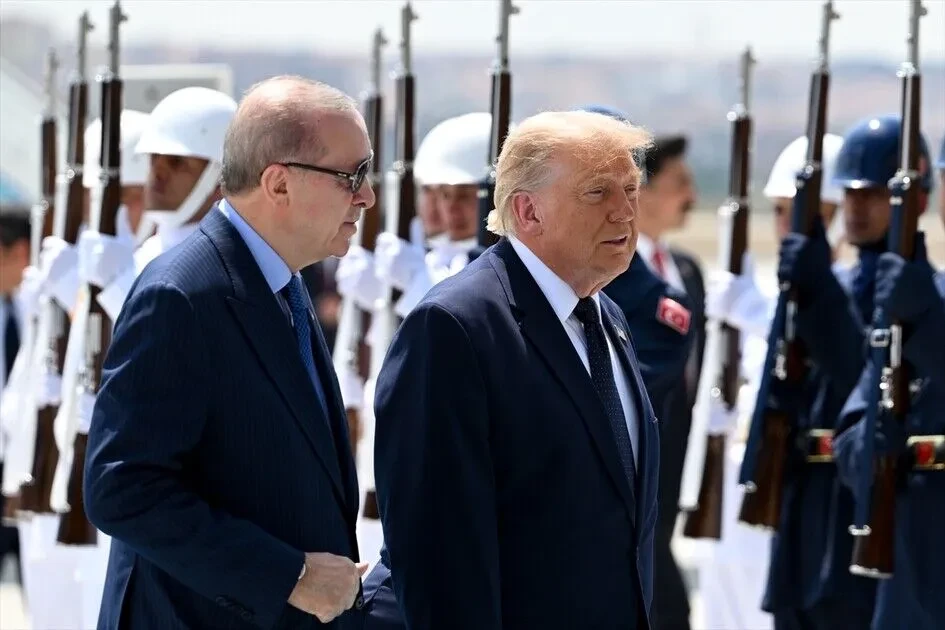 أردوغان يستقبل ترامب بمطار أنقرة1